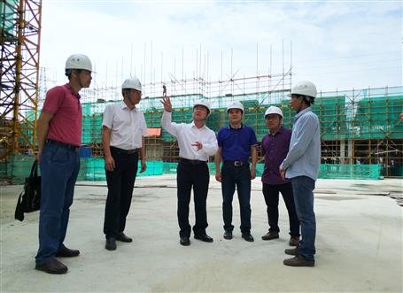 覃振華、劉國江到梧州佛子時代廣場項目調(diào)研