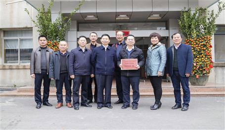 暖心！侯立林到公司送來春節(jié)慰問