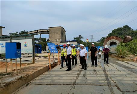 何勇到魚(yú)峰水泥技改項(xiàng)目調(diào)研指導(dǎo)