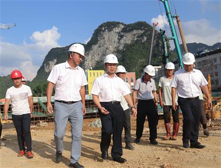 覃振華：精耕區(qū)內外市場奮力實現(xiàn)“全年紅”